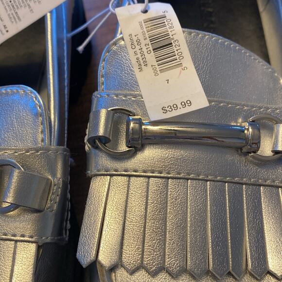 Old Navy silver Faux Leather Chunky Heel Loafers - Picture 7 of 8